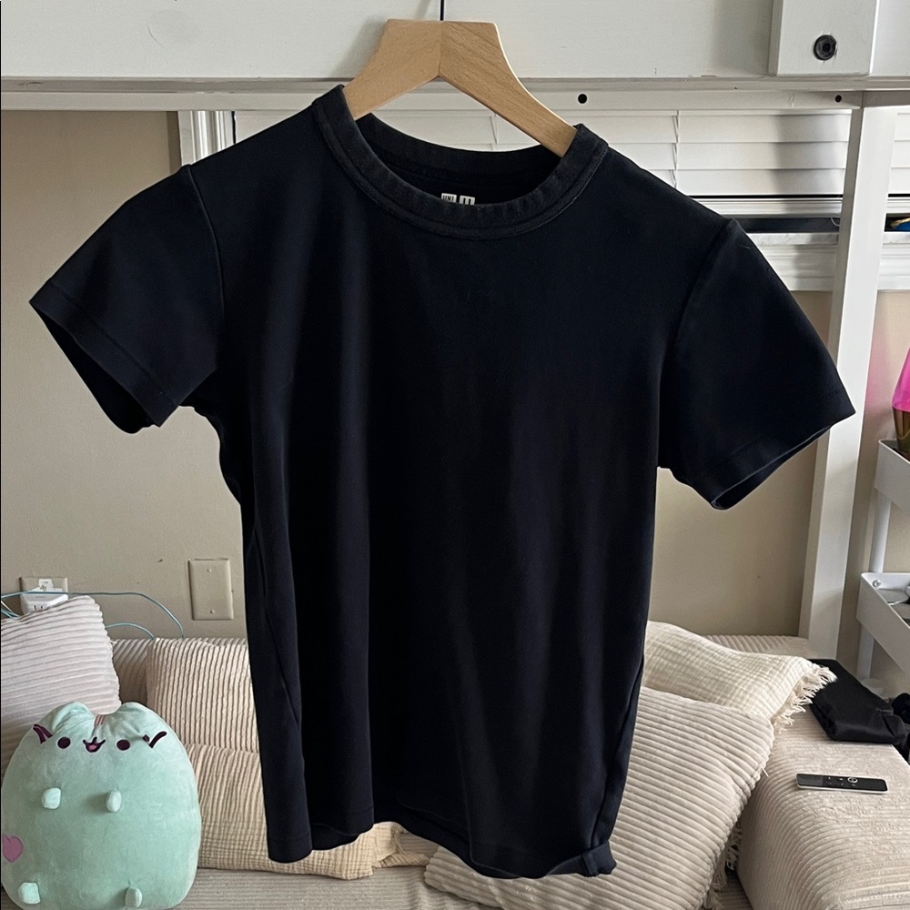 Uniqlo Black Short Sleeve T-Shirt